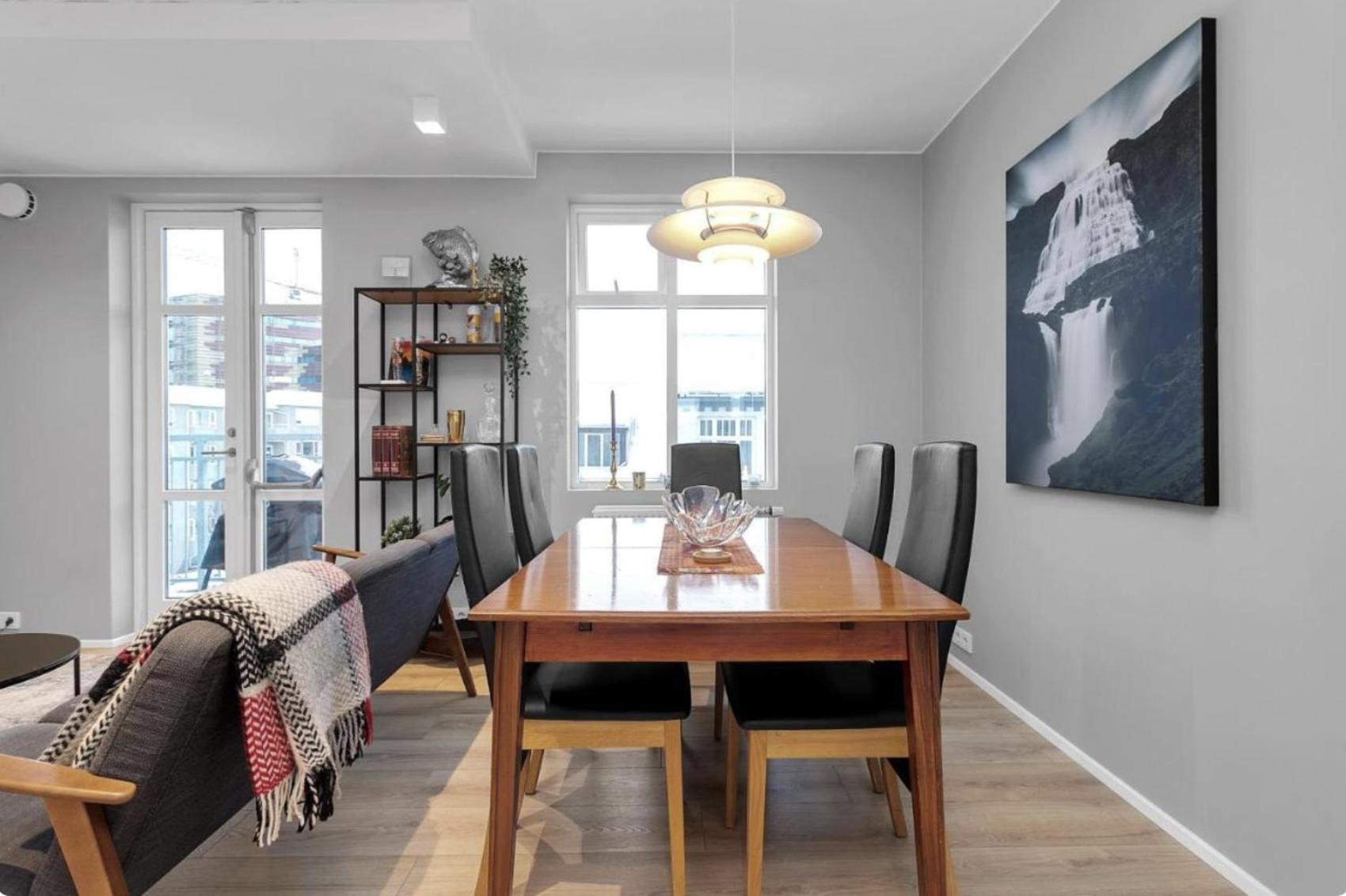Cheerful Down Town Apartment ريكيافيك المظهر الخارجي الصورة