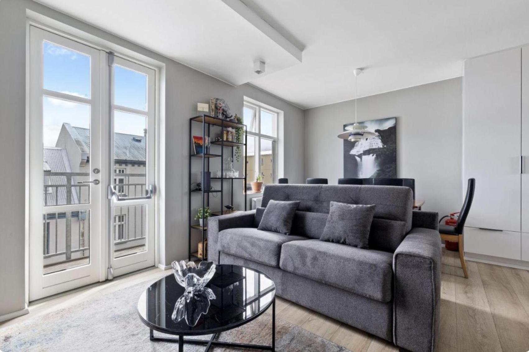 Cheerful Down Town Apartment ريكيافيك المظهر الخارجي الصورة