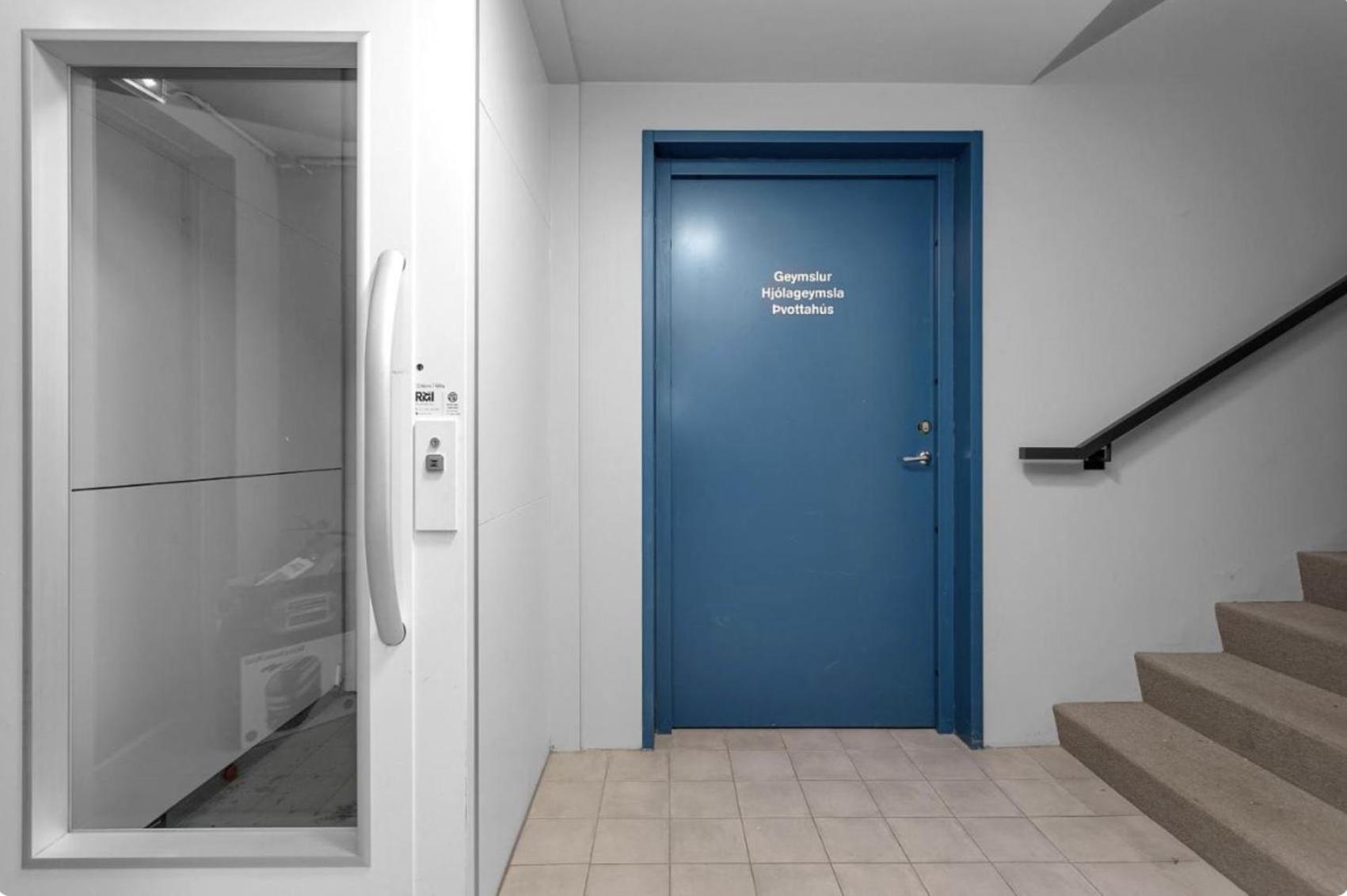 Cheerful Down Town Apartment ريكيافيك المظهر الخارجي الصورة